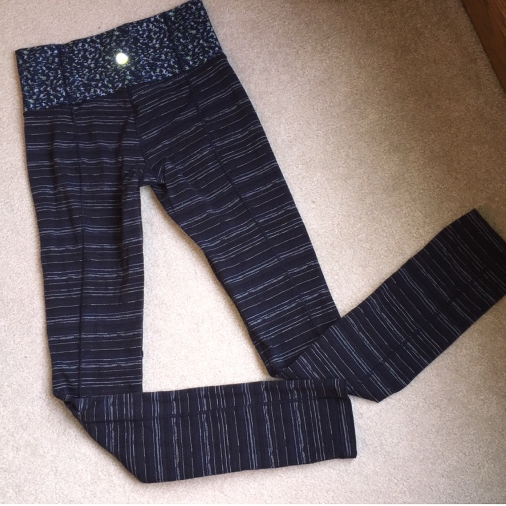Lululemon Athletica Black and Gray High-Waist Leggings - Picture 2 of 4